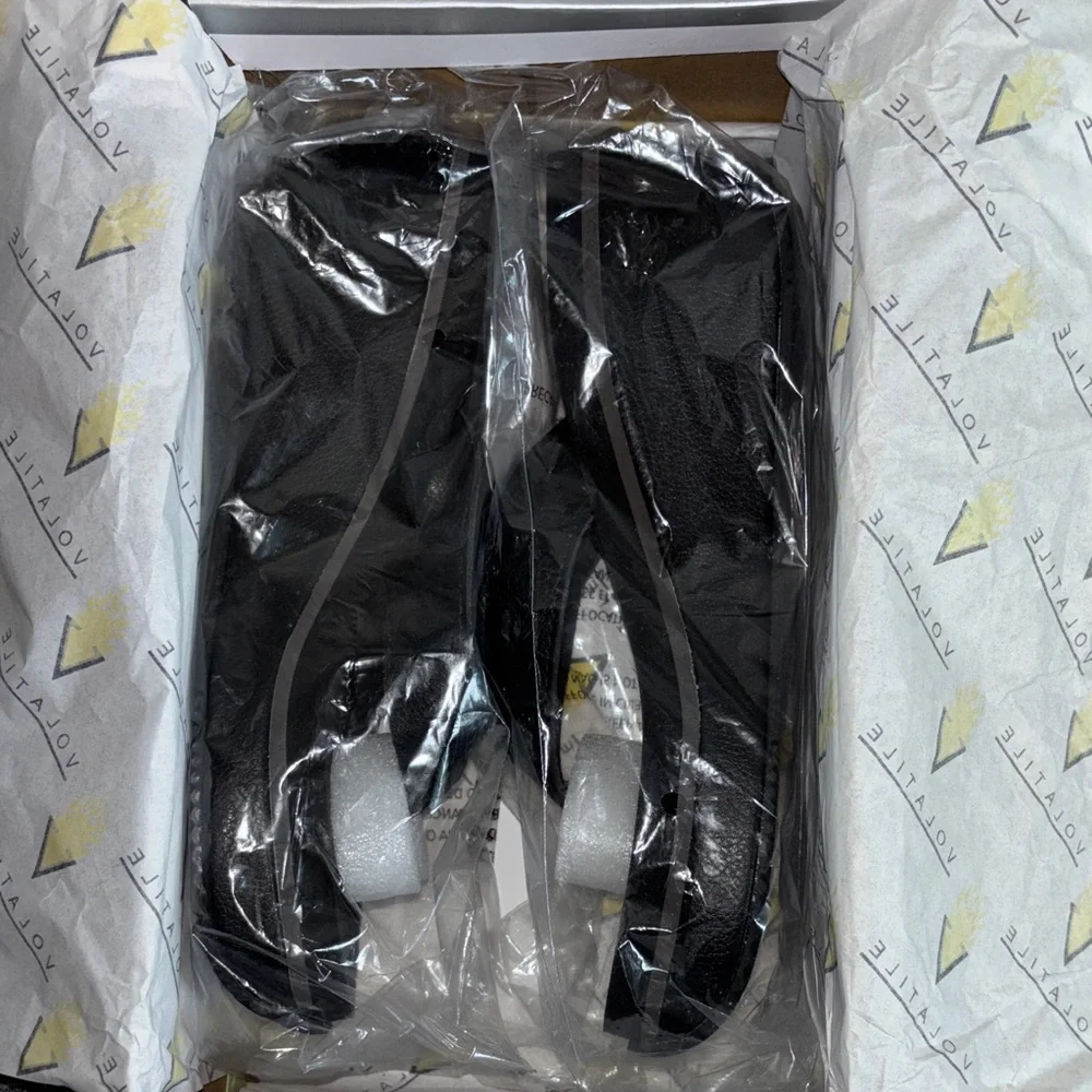 Volatile Black Platform Sandals - Picture 7 of 8